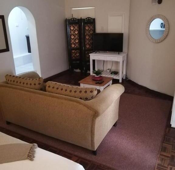 スタンダードルーム, 36 Mount Road Guesthouse And Self Catering