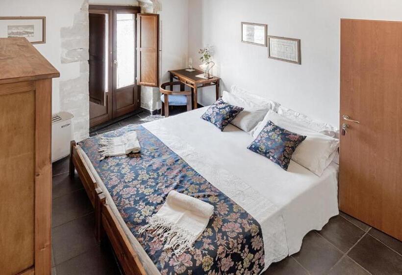 اتاق استاندارد با بالکن, Locanda La Meridiana
