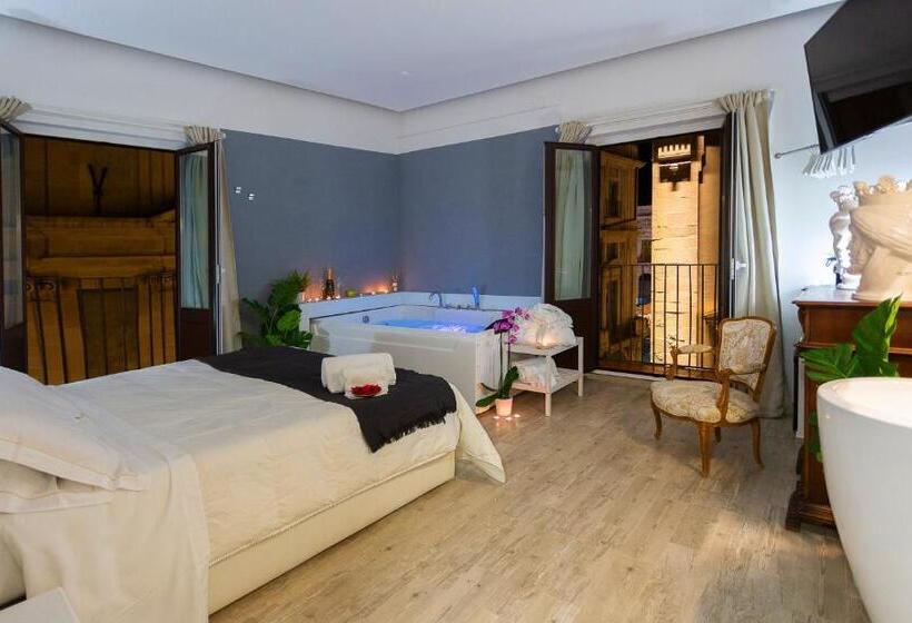 سوئیت با تخت بزرگ, Duomo Luxury Suite Catania