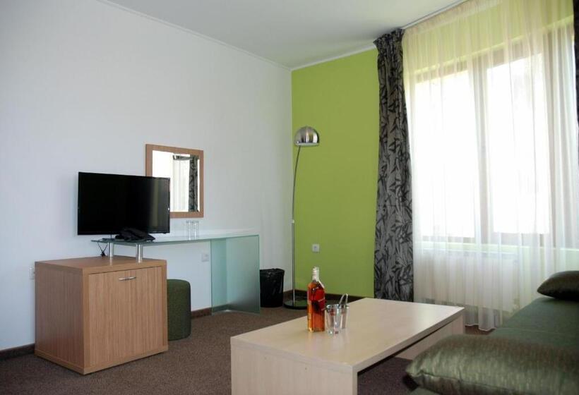 Апартаменты 1 Спальня с Балконом, Green Hisar Hotel Family