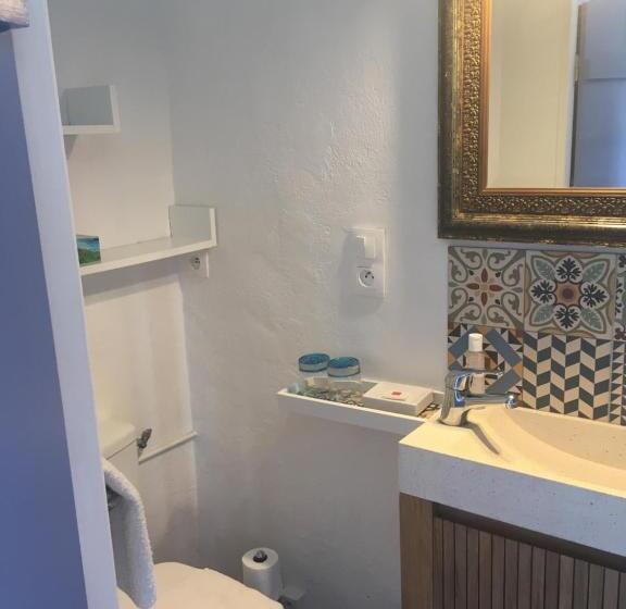 اتاق استاندارد با تراس, Le Buzet Bleu Bed & Breakfast