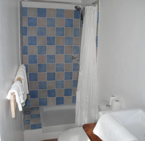 اتاق سوپریور با چشم‌انداز باغ, Le Buzet Bleu Bed & Breakfast