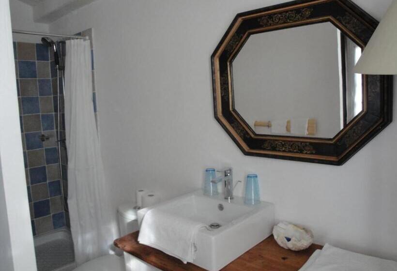 اتاق سوپریور با چشم‌انداز باغ, Le Buzet Bleu Bed & Breakfast
