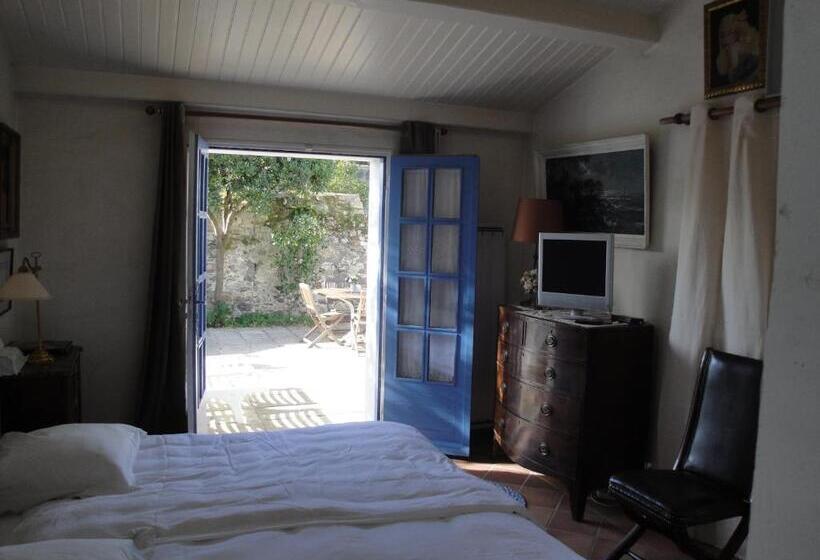 اتاق سوپریور با چشم‌انداز باغ, Le Buzet Bleu Bed & Breakfast