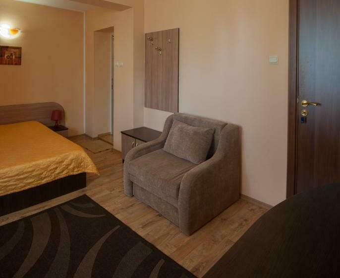 Номер Стандарт Вид на Озеро, Guest House Lidia