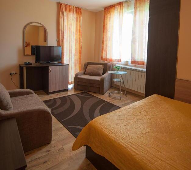 Номер Стандарт Вид на Озеро, Guest House Lidia