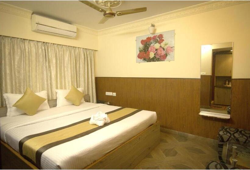 Номер Deluxe, Apples Balaji Inn