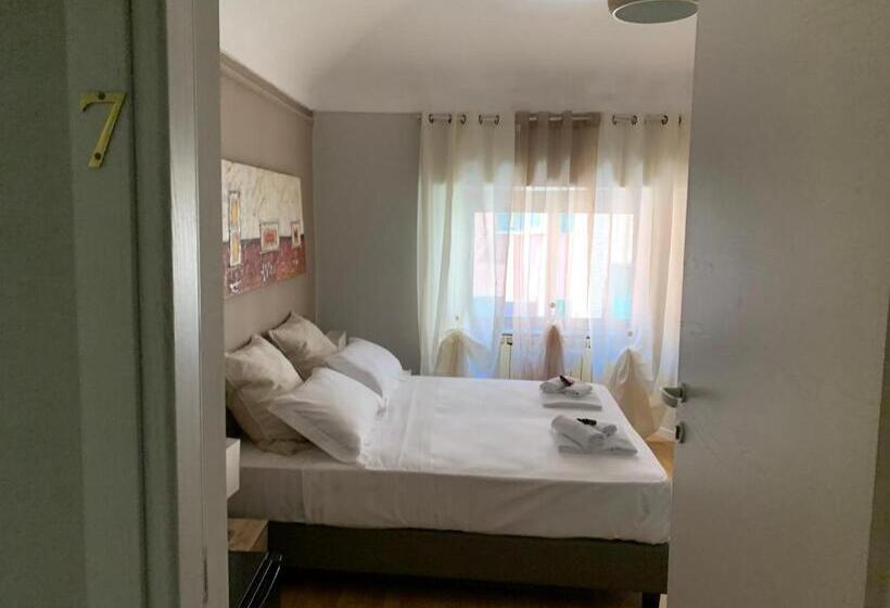 اتاق اکونومی, Domus Fieschi Rooms