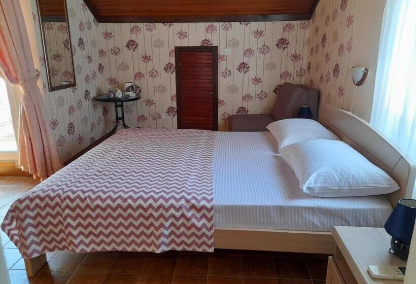 اتاق استاندارد سه تخته با بالکن, Rooms & Apartments Boskovic