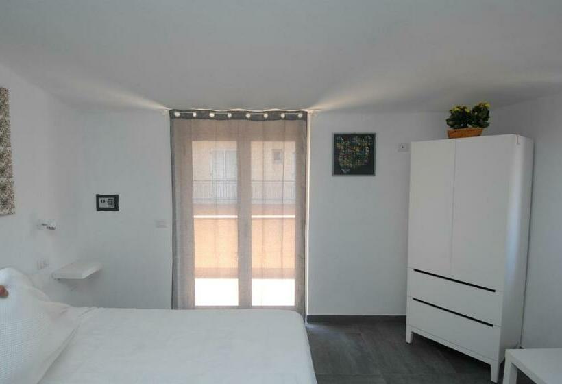 Номер Стандарт с Балконом, Accomodation Libertino