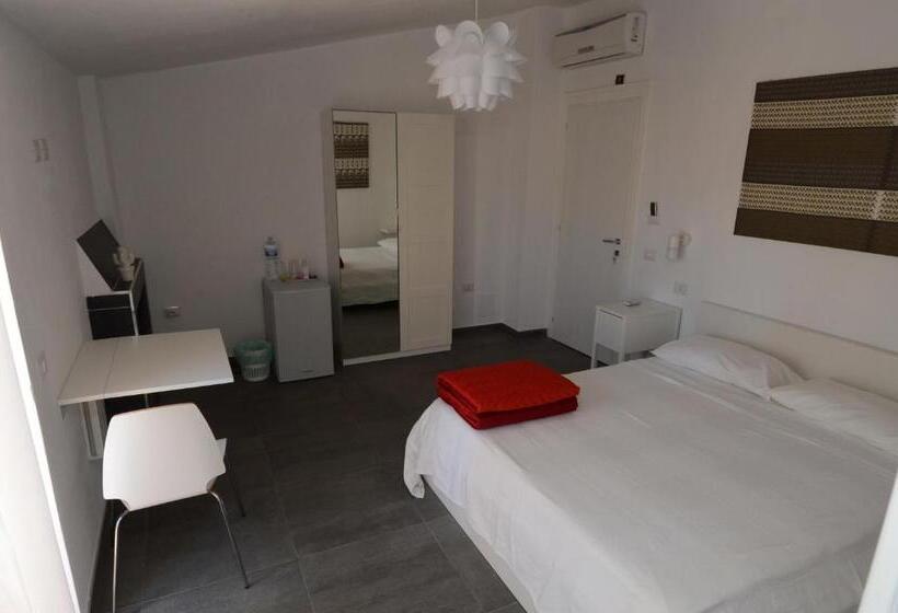 Номер Стандарт Вид на Море с Балконом, Accomodation Libertino