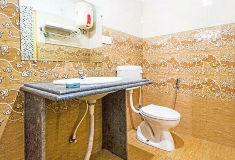 Трехместный Президентский, Fabhotel Amaltas