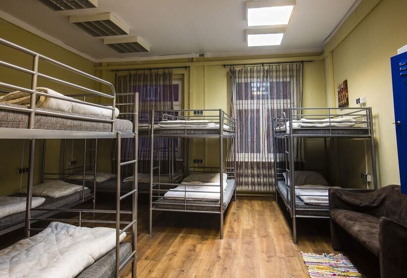 Кровать в Общей Комнате, Art Hostel Poznań