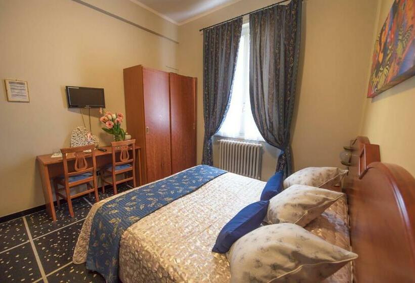 Четырехместный Номер Стандарт, Bristol