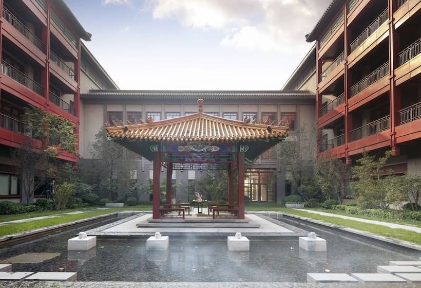 اتاق لوکس با بالکن, Hilton Tianjin Eco City
