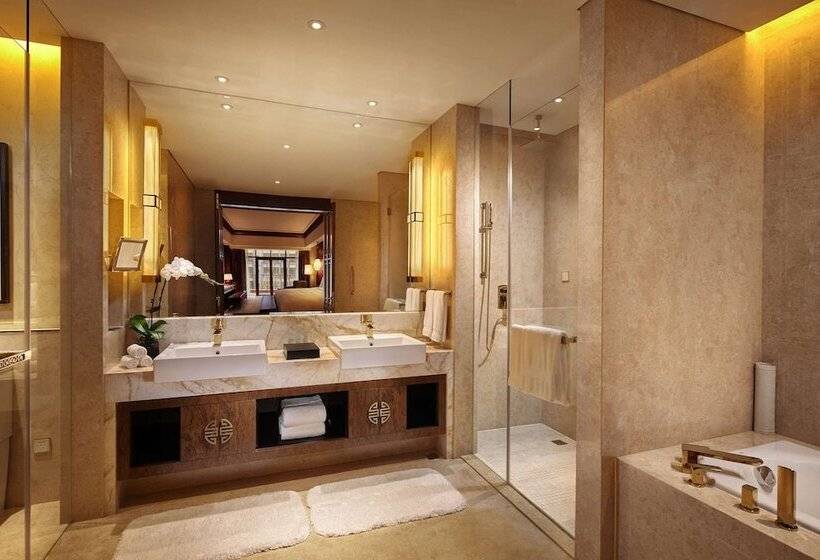 سوییت لوکس, Hilton Tianjin Eco City