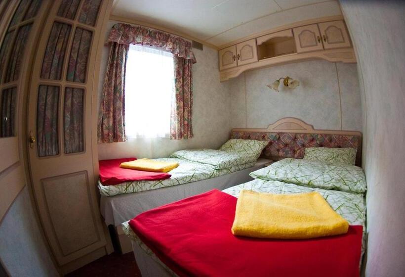 بانگلوی استاندارد, Hostel Filip
