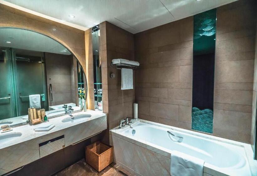 اتاق استاندارد با چشم‌انداز رودخانه, Shangrila Tianjin