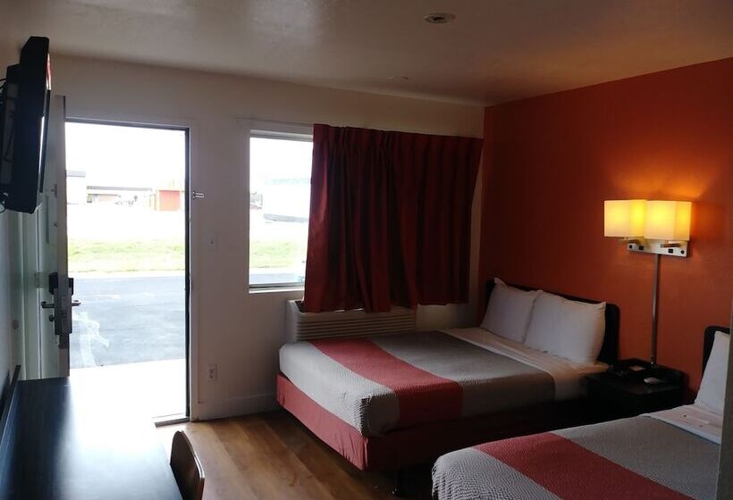 Номер Стандарт 2 Двуспальные Кровати, Motel 6goodland, Ks