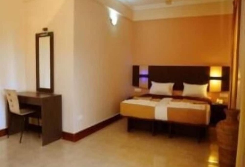 Семейный Номер, The Pentacon A Resort