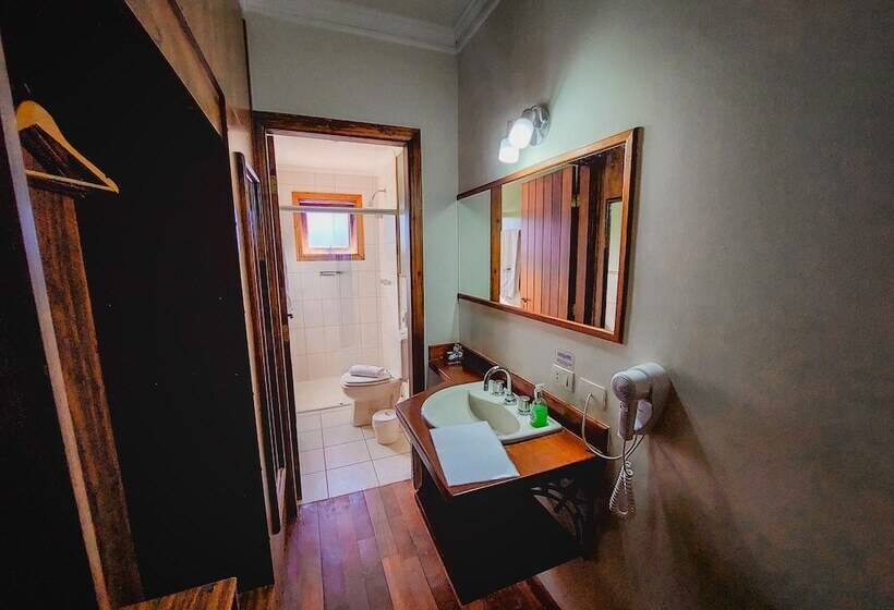 اتاق لوکس, Pousada Victoria Villa By Nacional Inn   A 800 Metros Da Vila Capivari