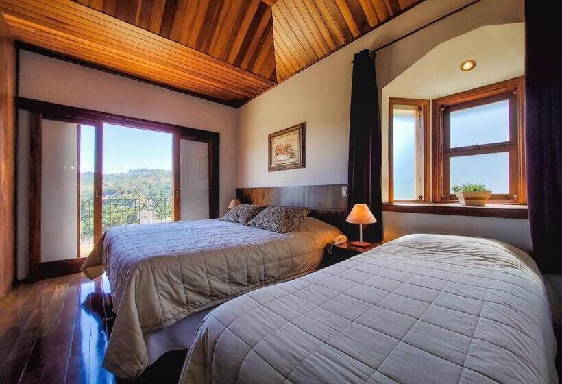 اتاق لوکس سه تخته, Pousada Victoria Villa By Nacional Inn   A 800 Metros Da Vila Capivari