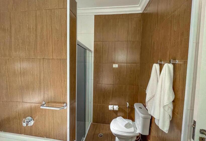 سوئیت با وان آب گرم, Pousada Victoria Villa By Nacional Inn   A 800 Metros Da Vila Capivari