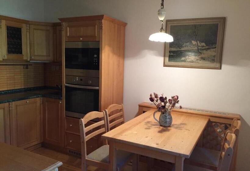 2 Bedroom Apartment Garden View, Penzion Brnenka