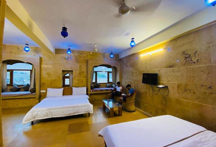 Люкс с Балконом, Wonbin Safari Jaisalmer