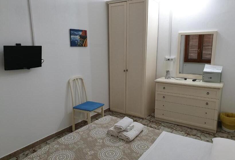 スタンダードルーム, Guest House Tra Rocce E Mare