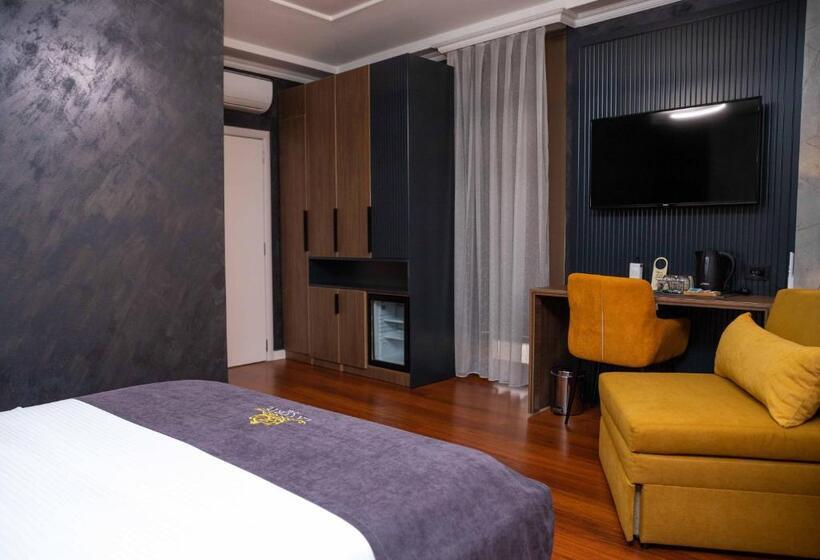 اتاق لوکس, Lacorte Prishtina