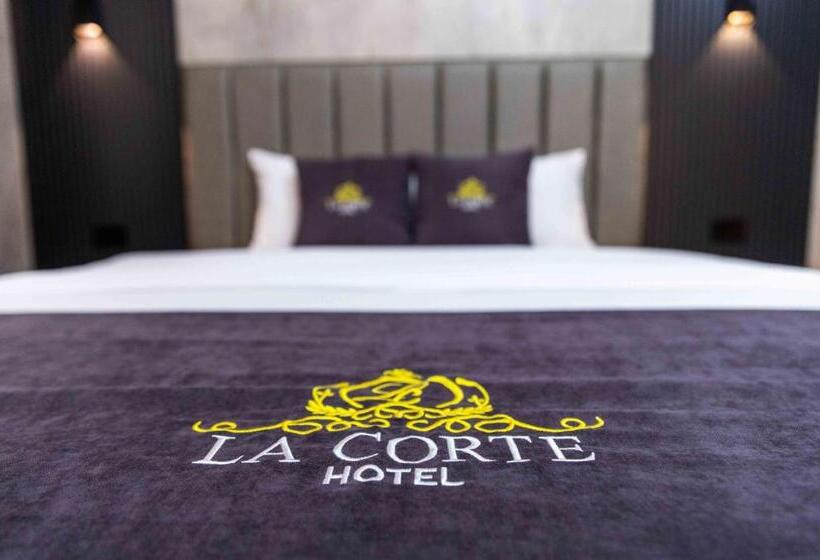 اتاق لوکس, Lacorte Prishtina
