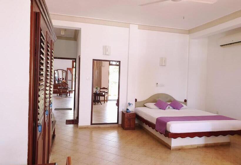Quarto Superior, Oasey Ayurveda