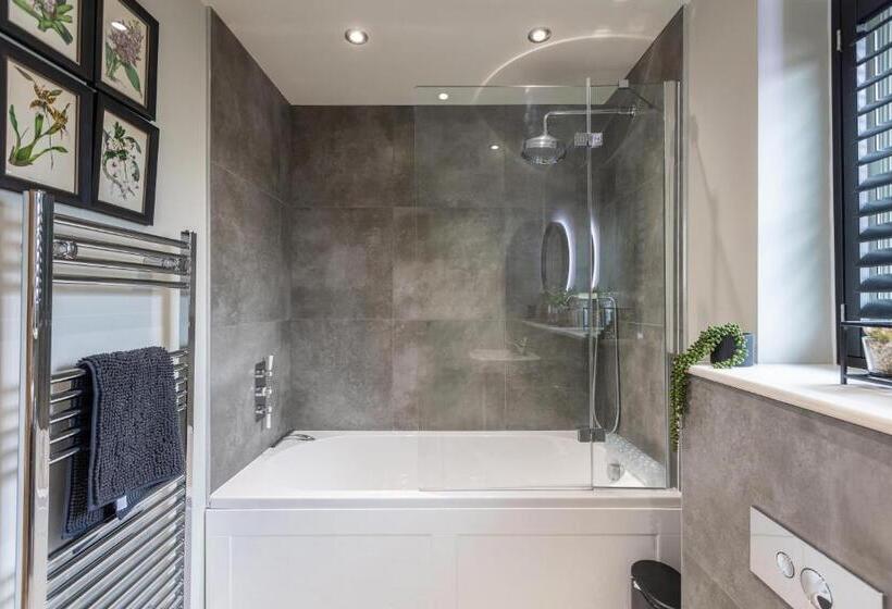 Casa 4 Quartos, Hilltop Snug Cosy Family Home In Bustling Town Of Pateley Bridge In The Yorkshire Dales   Book The C