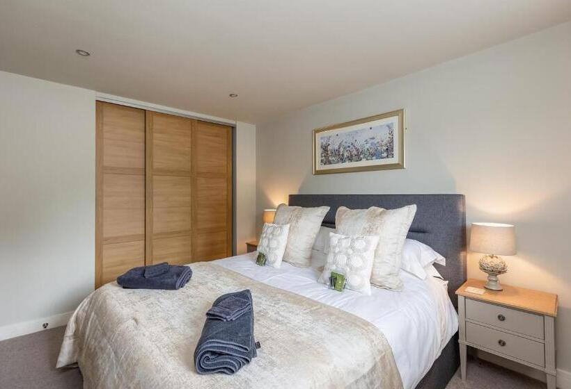 Casa 4 Quartos, Hilltop Snug Cosy Family Home In Bustling Town Of Pateley Bridge In The Yorkshire Dales   Book The C