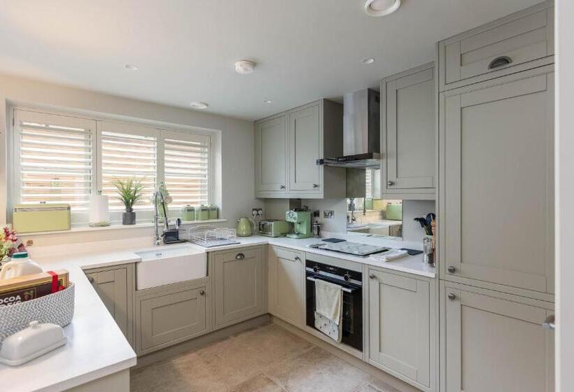 Casa 2 Quartos, Hilltop Snug Cosy Family Home In Bustling Town Of Pateley Bridge In The Yorkshire Dales   Book The C