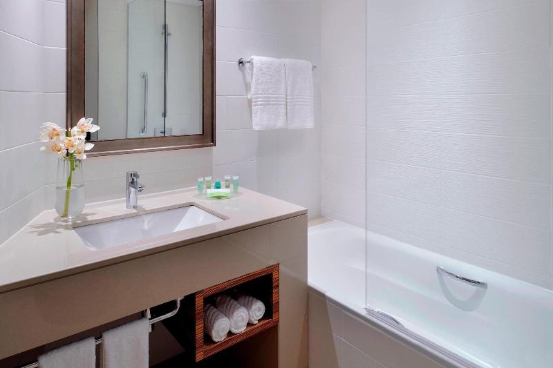 Стандартный Номер Кровать Кинг, Courtyard By Marriott World Trade Center, Abu Dhabi