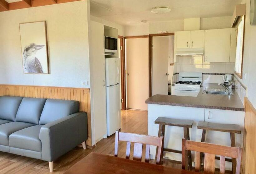 小室, Daysy Hill Country Cottages