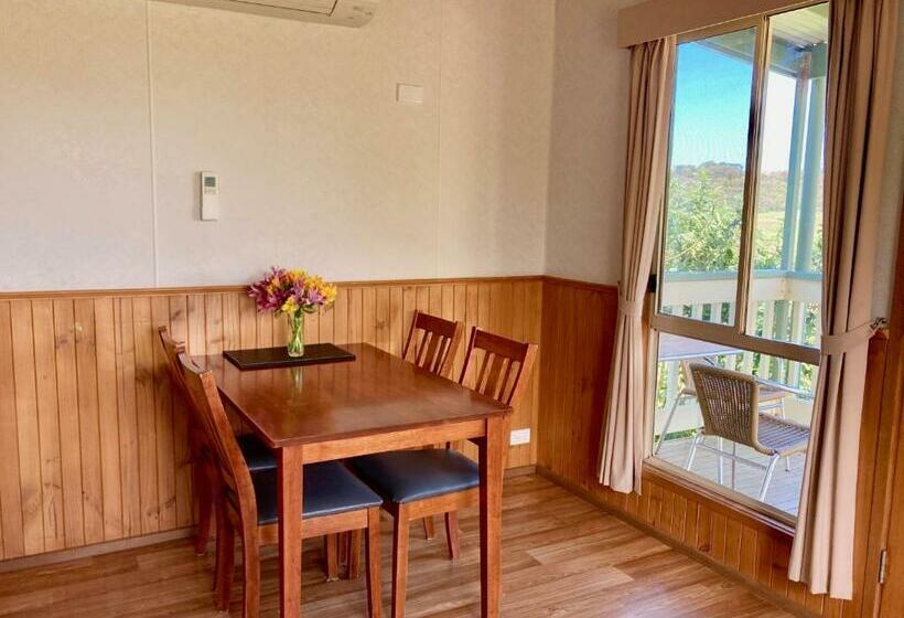 小室, Daysy Hill Country Cottages