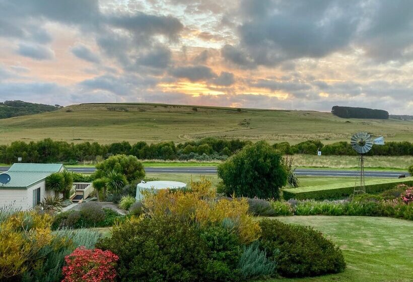 小室, Daysy Hill Country Cottages
