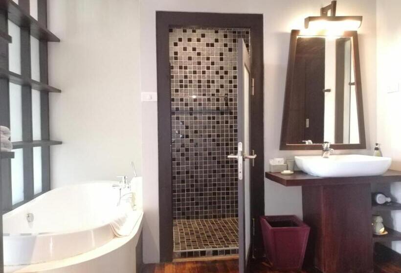 스탠다드 룸 킹사이즈 침대, Kiridara Luang Prabang