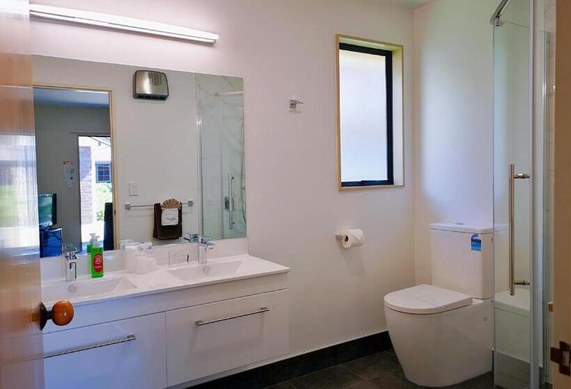 Apartamento 2 Dormitórios, Aston Court Motel