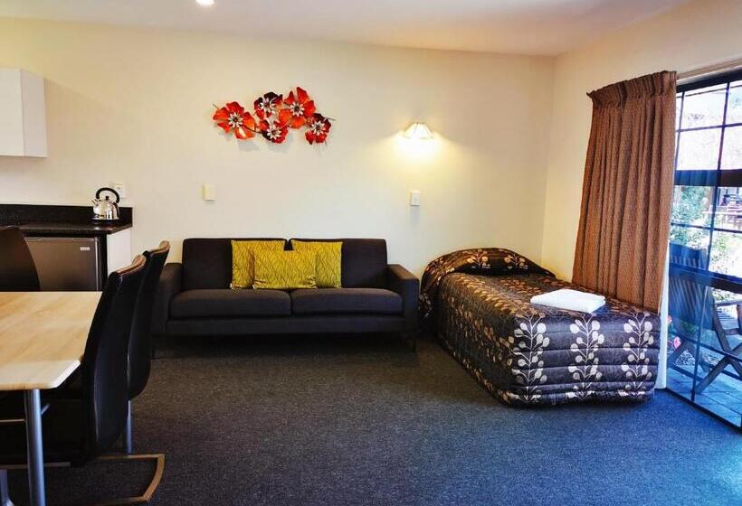 침실 2개 아파트, Aston Court Motel