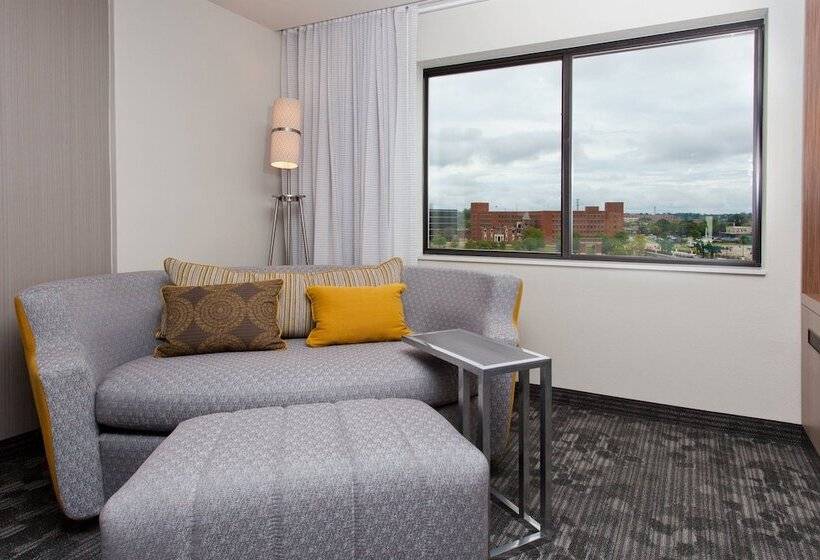 스탠다드 룸 더블 침대, Courtyard By Marriott Columbus Phenix City