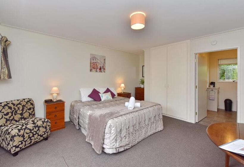 Студия Стандарт, Northcote Motor Lodge