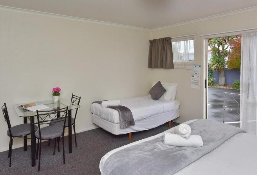 Студия Стандарт, Northcote Motor Lodge