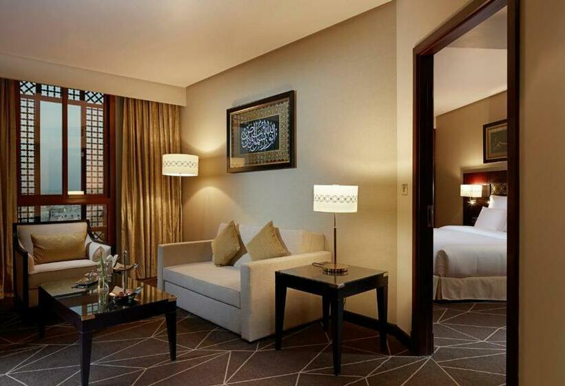 Люкс Повышенной Комфортности, Pullman Zamzam Madina
