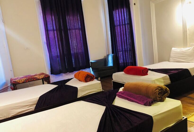 اتاق لوکس سه تخته, Mesho Inn Hostel