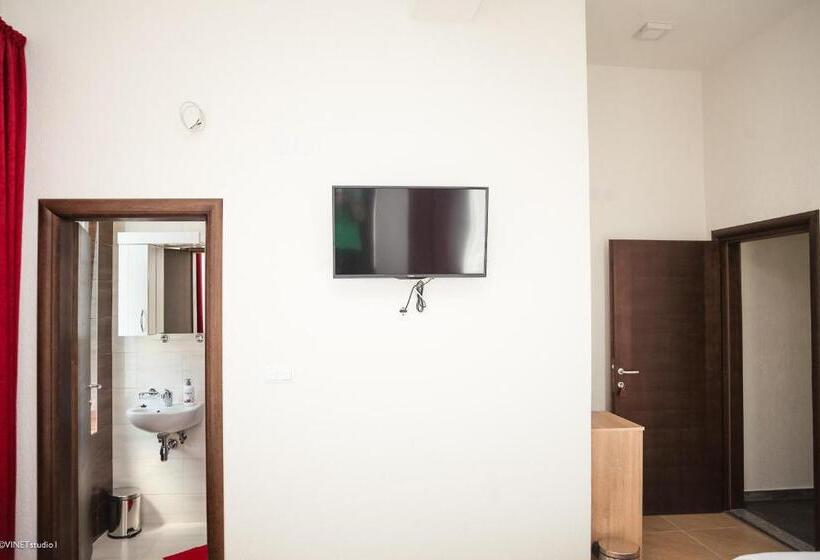 اتاق استاندارد سه نفره, Becar Pyramid Rooms