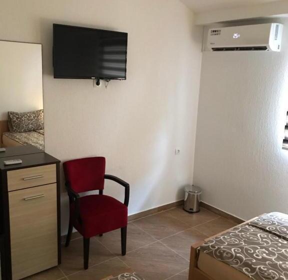اتاق استاندارد سه نفره, Becar Pyramid Rooms